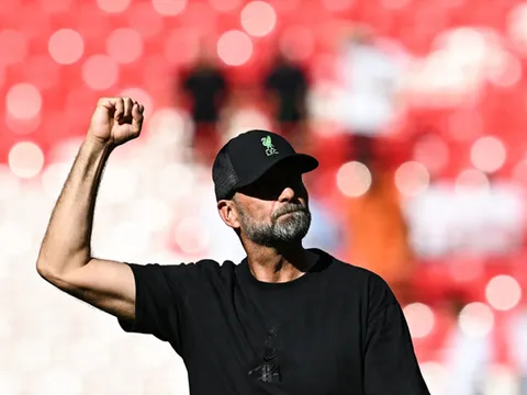 Klopp ngăn cản "báu vật" rời Liverpool