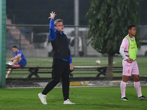 "Ông Troussier phải trả giá vì quyết định đó"