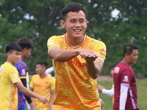 Tuyển thủ U23 Việt Nam "quay xe" với Hà Nội FC