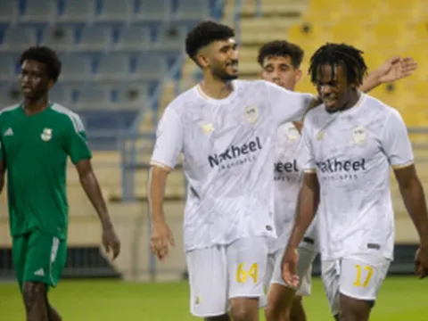 Cựu sao Arsenal lập cú đúp trong ngày ra mắt đội bóng mới