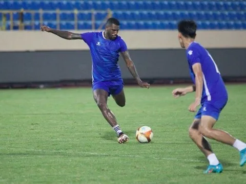 Nam Định chia tay ngôi sao từng được M.U săn đón