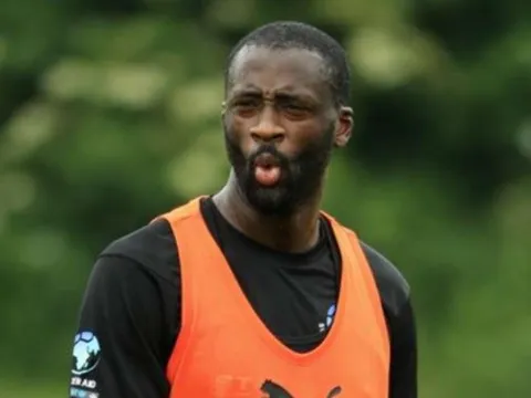 Yaya Toure sẵn sàng giúp đỡ Barca trong lúc khó khăn