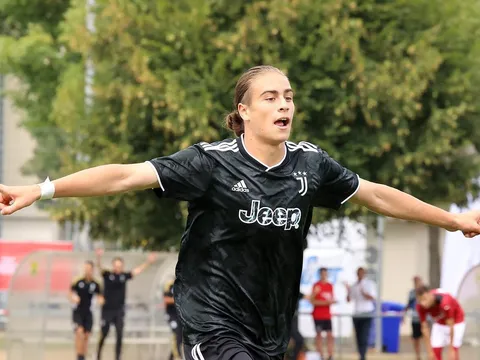 Liverpool bị Juve hét giá 40 triệu euro