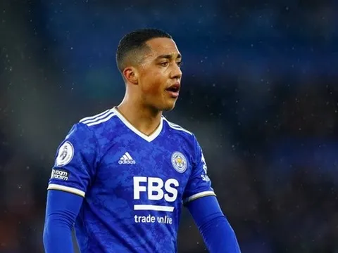 CHÍNH THỨC: Mục tiêu Arsenal tuyên bố ra đi