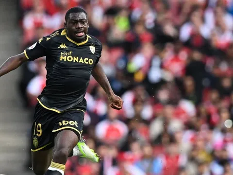 NÓNG! M.U chốt phương án chất lượng thay Amrabat, có thể ký HĐ hè tới