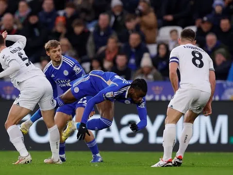 Tấn công vũ bão, Leicester City lại thắng hủy diệt
