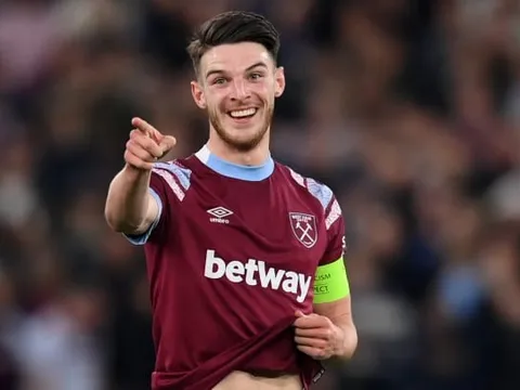 Phản ứng của Declan Rice khi Arsenal gia hạn với Saka