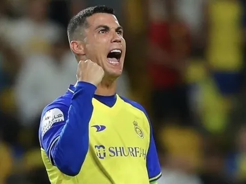 Ronaldo tỏa sáng trong màn lội ngược dòng của Al Nassr