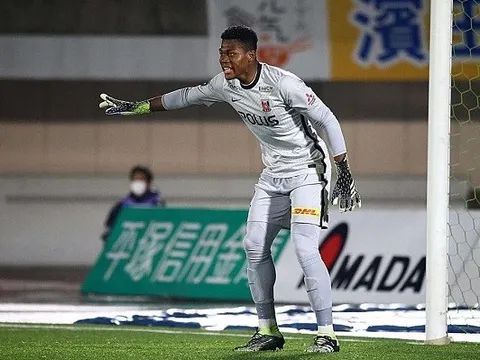 Cơ hội cho bóng đá Nhật Bản tự hào giữa khung gỗ MU