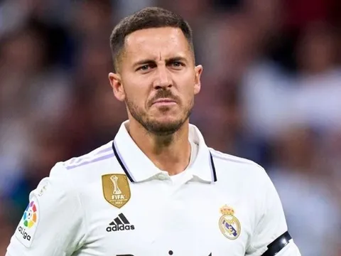 Toni Kroos mỉa mai Eden Hazard