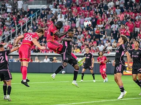 Inter Miami thua thảm trong ngày Messi ra mắt