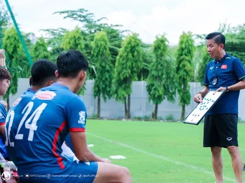 HLV Hoàng Anh Tuấn lý giải chọn Nhâm Mạnh Dũng đá Asiad 19