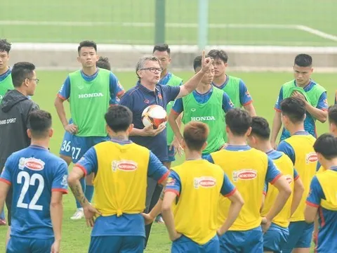 Tham vọng táo bạo, HLV Troussier không nói suông