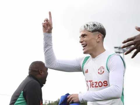 Vì sao 3 cầu thủ tên tuổi rời đội hình M.U trước trận gặp Dortmund?