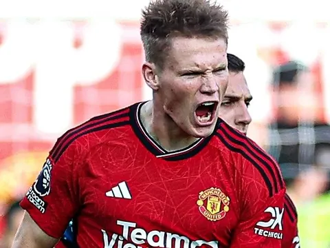 Một tay hạ Brentford, McTominay phản ứng quá đẳng cấp sau trận