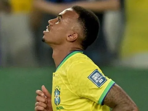 Sao Arsenal nổ súng, Brazil vẫn đứt mạch thắng ở VL World Cup