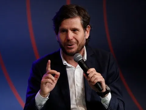 Barca đột ngột chia tay giám đốc thể thao