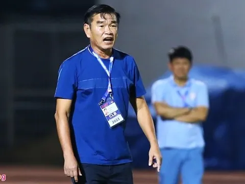 HLV Phan Thanh Hùng bị CLB Đà Nẵng sa thải