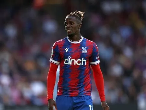 David Ornstein cập nhật thương vụ Zaha - Liverpool