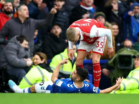 "Cậu ấy khiến Zinchenko hoàn toàn bối rối"