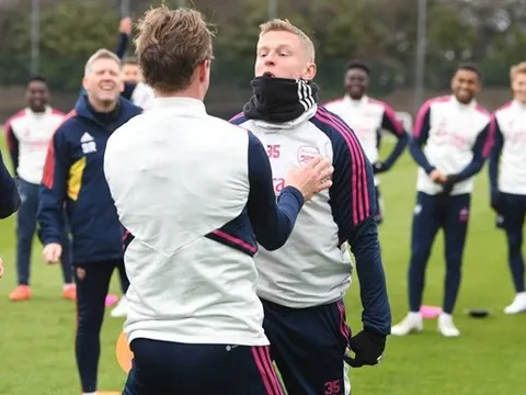 Zinchenko 'ngầu lòi'; Thái độ của Smith Rowe