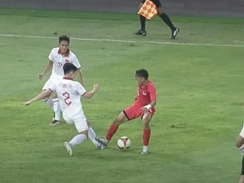 Huỳnh Như tỏa sáng rực rỡ; Tuấn Tài suýt gãy chân vì cầu thủ Singapore