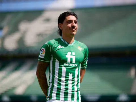 Arsenal xác định bán hậu vệ, giá 15 triệu bảng