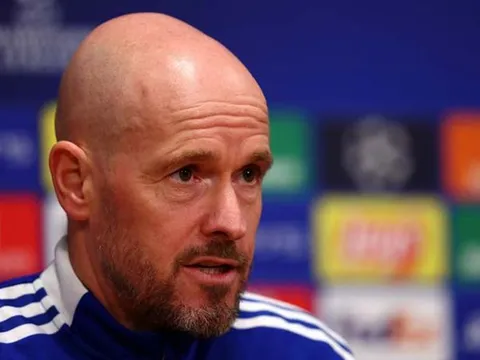 Ruud Gullit dùng 4 từ cảnh báo Ten Hag về Man Utd