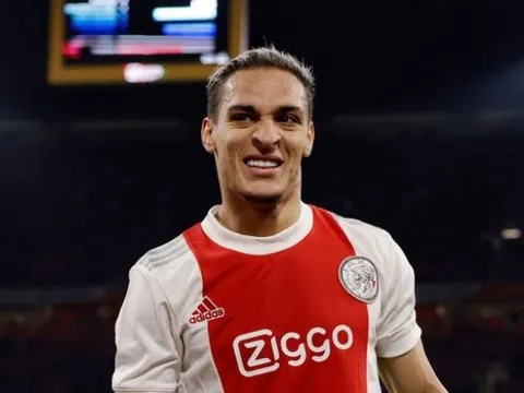 Ten Hag tái hợp Antony, chuyên gia quan ngại về 2 cầu thủ M.U