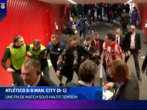 Jack Grealish dính vào vụ lùm xùm trong đường hầm