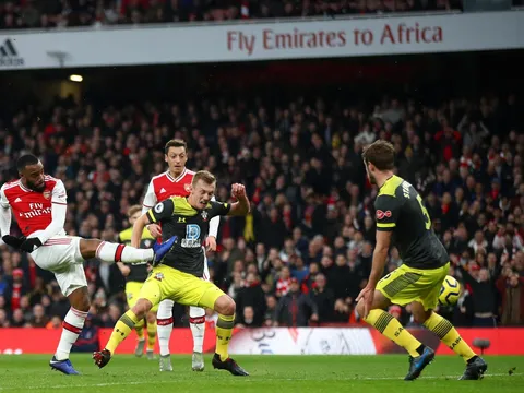 Tiết lộ bầu không khí hiện tại của Arsenal: Ghế nóng của Emery có giữ được?
