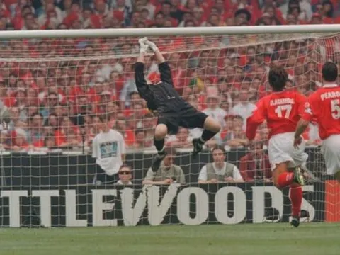 Potter thích thú với bức ảnh ở sân tập Chelsea