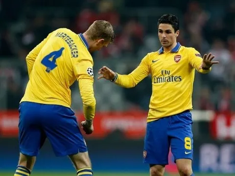 NÓNG! Quý ngài "2 mét" chỉ rõ tân thuyền trưởng cho Arsenal