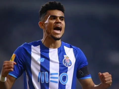 Liverpool chi bao nhiêu để sở hữu bom tấn từ Porto?