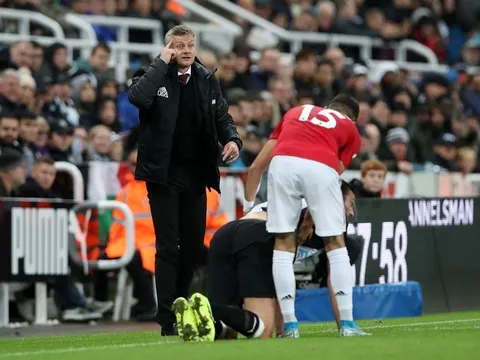 Thay đổi một thứ, Solskjaer có thể giúp Man Utd đi đúng quỹ đạo