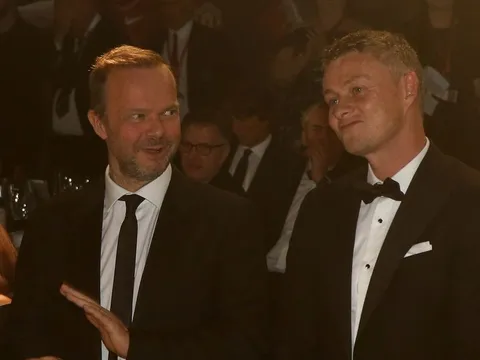 Ed Woodward cần thực hiện phần 2 lời hứa với Man Utd