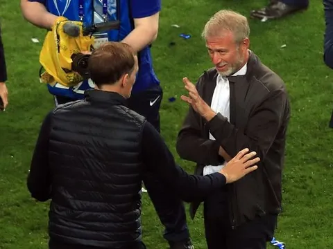 Carragher: M.U hãy cướp Tuchel từ tay Chelsea