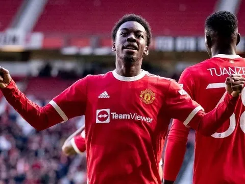 Ben Thornley đã sai, ngôi sao thế hệ mới cần phải rời khỏi Man Utd