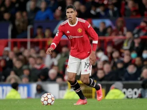 Varane nói thẳng về đẳng cấp của Aston Villa