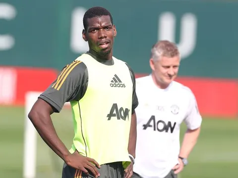 Trước trận ra quân, Man Utd nhận tin xấu từ Paul Pogba