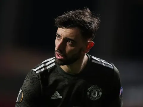 Mourinho đã đúng, cả Fernandes cũng không đồng tình với Solskjaer