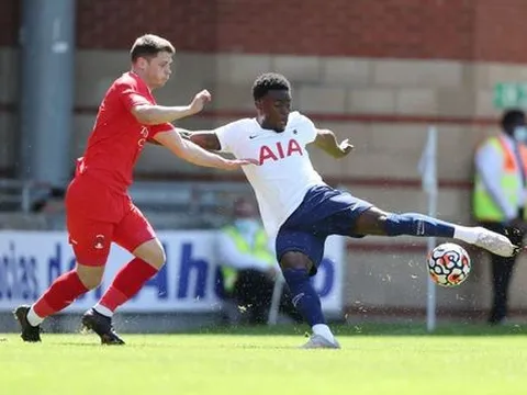 Tottenham hòa trong trận đấu đầu tiên dưới thời tân HLV
