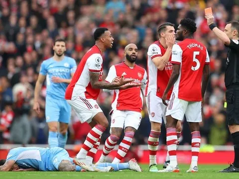 Ferdinand chỉ trích hai ngôi sao vô dụng của Arsenal