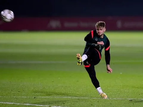 Vừa trở lại, niềm tự hào của Liverpool đã tỏa sáng
