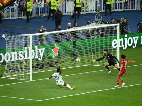 8 điểm nhấn Liverpool 0-1 Real Madrid: Chuyển hóa thần thánh; Ám ảnh Konate