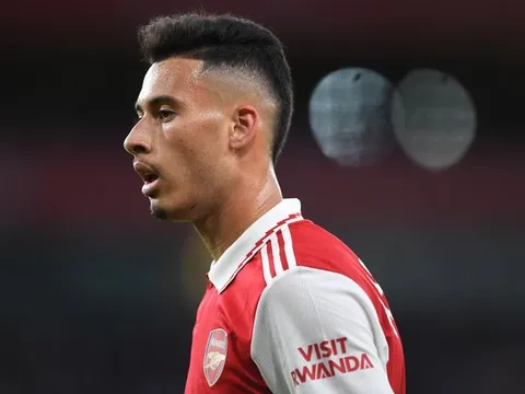 Arsenal giữ chân thành công "Rô béo" của riêng mình