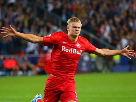 'Thần đồng' lập cú đúp ở Champions League, fan Quỷ đỏ đồng lòng nói 1 lời