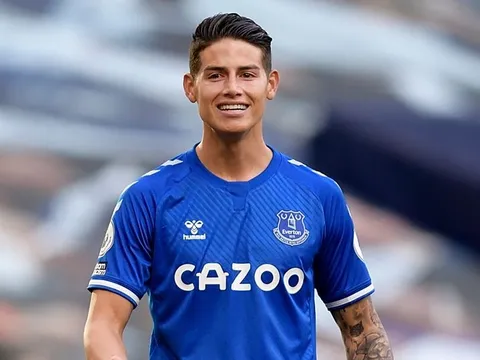 Gary Neville: "James Rodriguez đẳng cấp nhưng tôi không e sợ"