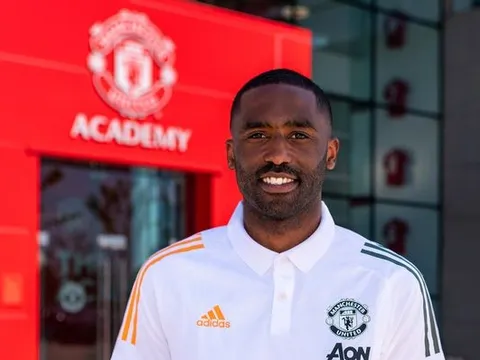 Ten Hag nhận đòn đau ở OTF, M.U chia tay cái tên không mong muốn