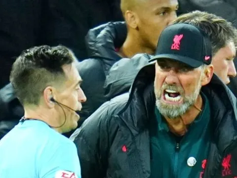 David Moyes nói thẳng về thẻ đỏ của Jurgen Klopp